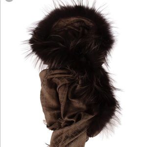 GUCCI SHAWL/SCARF
